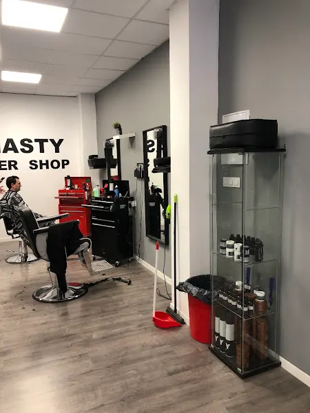 Dinasty Barber Shop - Peluqueria - Peluquería en Torrent - foto 2