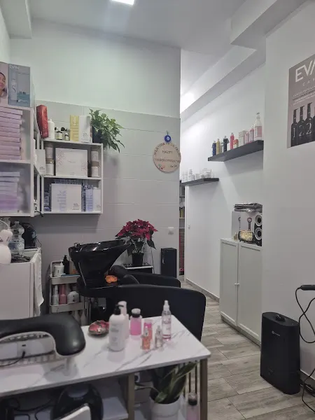 Peluquería Ángeles - Peluquería en Fuengirola - foto 2