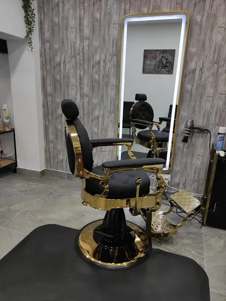 Barbería BRONCO´S BARBER - Peluquería en Fuengirola - foto 2