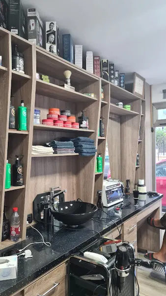 Los Amigos peluquero Fuengirola