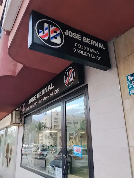 Peluquería de caballeros y niños "JB" José Bernal - Peluquería en Fuengirola - foto 2