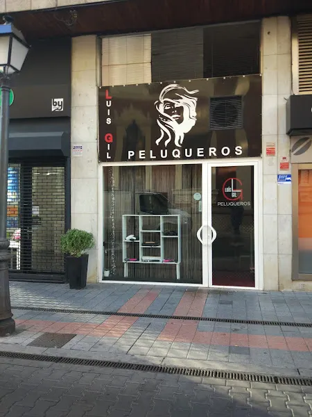 Luis Gil Peluqueros