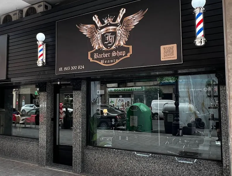 JJota BarberShop and Beauty Orihuela - Barbería en Orihuela - foto 2