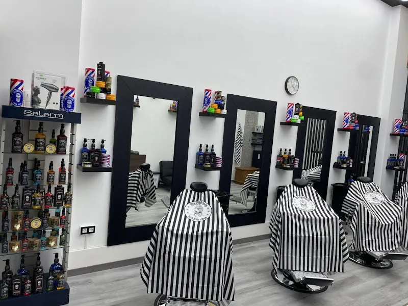 Barber Shop Musta