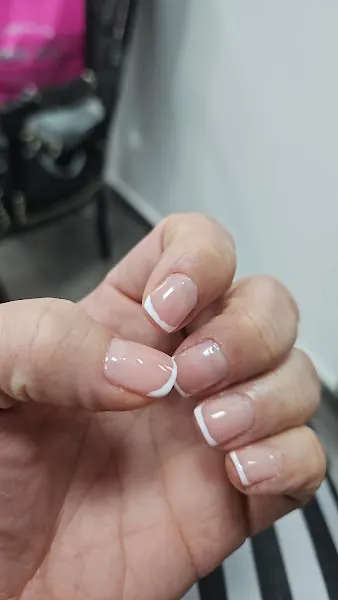 Guerrero Estilistas - Peluquería en Benidorm - foto 2