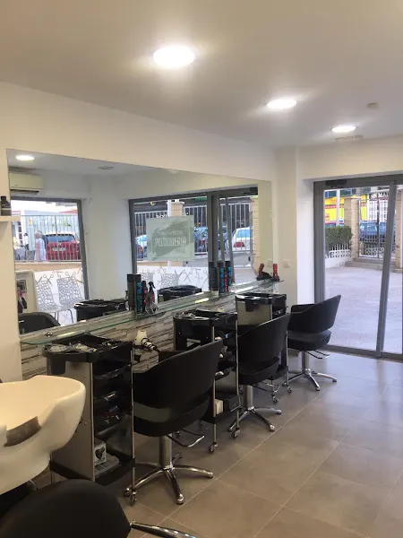 Peluqueria Carly's - Peluquería en Benidorm - foto 2