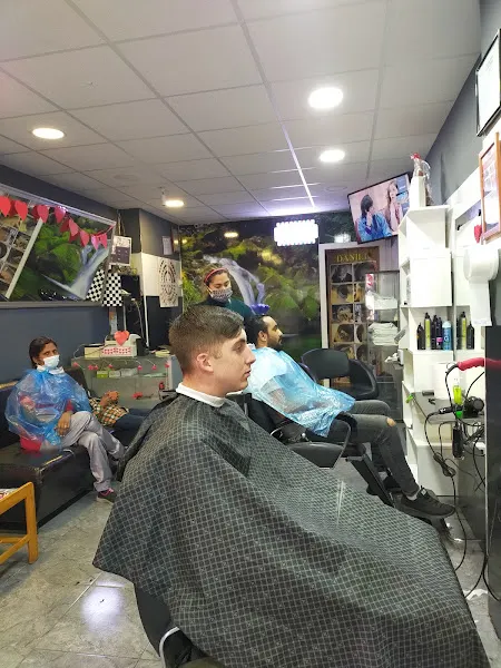 Daniel Barber Shop peluquería unisex - Peluquería en Benidorm - foto 2