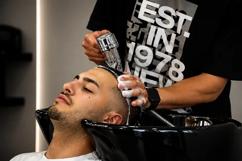 Nazca Barbershop - Barbería en Hospitalet de Llobregat (L) - foto 2