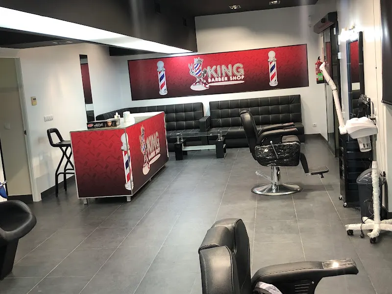 KING BARBER SHOP - Barbería en Hospitalet de Llobregat (L) - foto 2