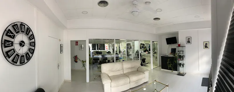 Renatto Valdez barber shop