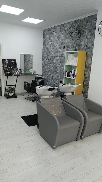 Salón Tamara Silvar - Peluquería en Ferrol - foto 2