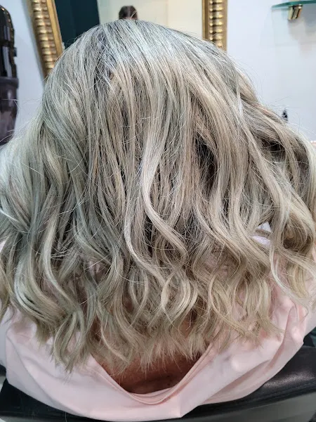 PELUQUERIA Y ESTETICA ROCIO SARMIENTO - Motril