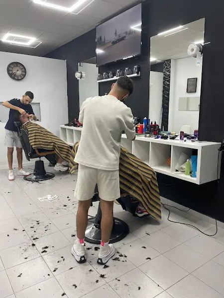 Mostacho barber shop - Motril