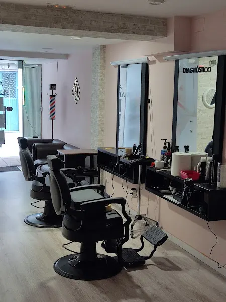 Ali Mola perruqueria Granollers - Barbería en Granollers - foto 2