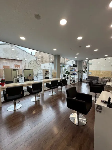 Nidvan Perruquers - Peluquería en Granollers - foto 2