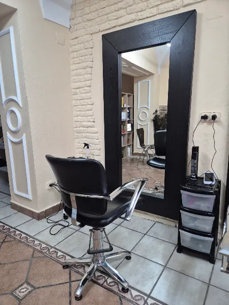 PELUQUERÍA MARINÉ BEAUTY SALON - Mérida