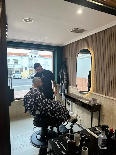 Sanchez Barrasa Barberia - Peluquería en Mérida - foto 2