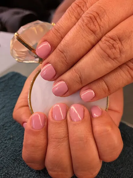 Barber & Nails CD