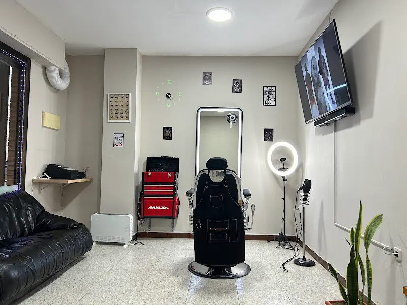 Charlie's Barber Shop - Huesca