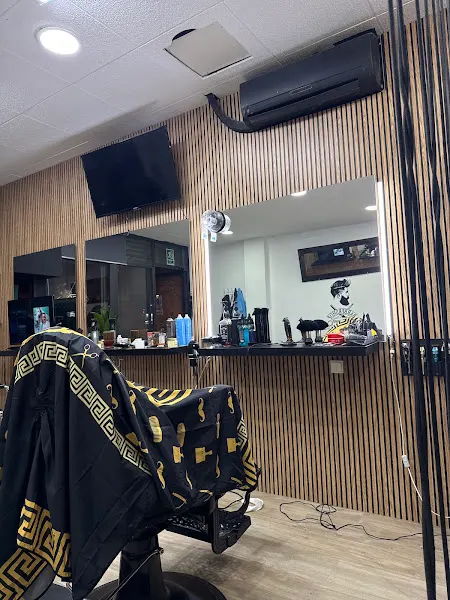 Barbería LaFfrappee - Barbería en Santa Coloma de Gramenet - foto 2