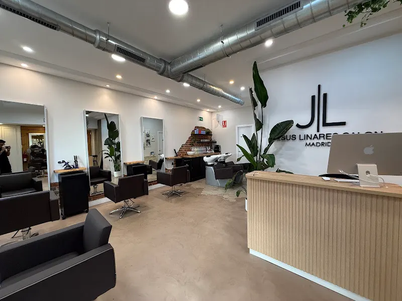 Jesus Linares Salón - Peluquería en Madrid - foto 2