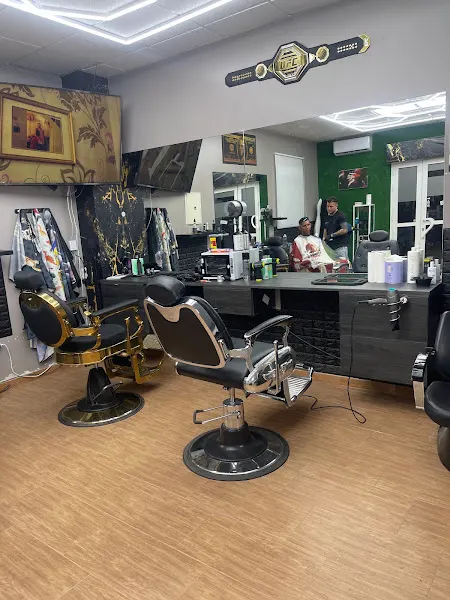 J.R STUDIO Peluquería de Caballeros - Utrera
