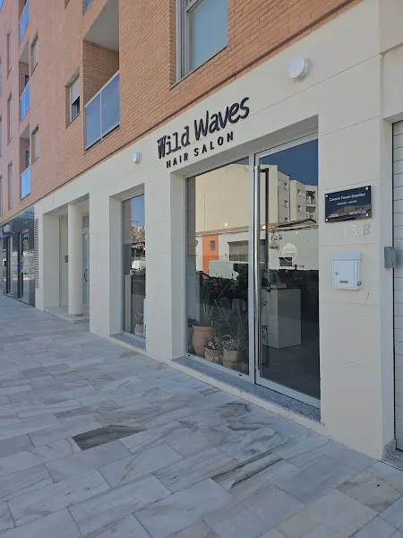 Wild Waves Hair Salon - Peluquería en Denia - foto 2