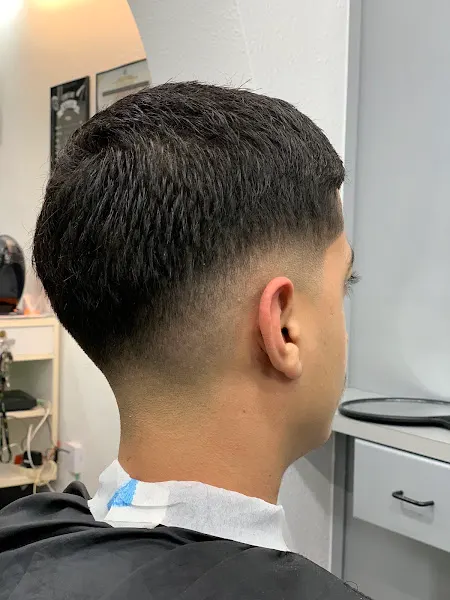 Peluquería Stand-Dart - Peluquería en Vic - foto 2