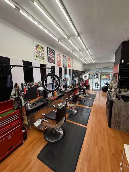 Pache Barber Shop - Barbería en Vic - foto 2