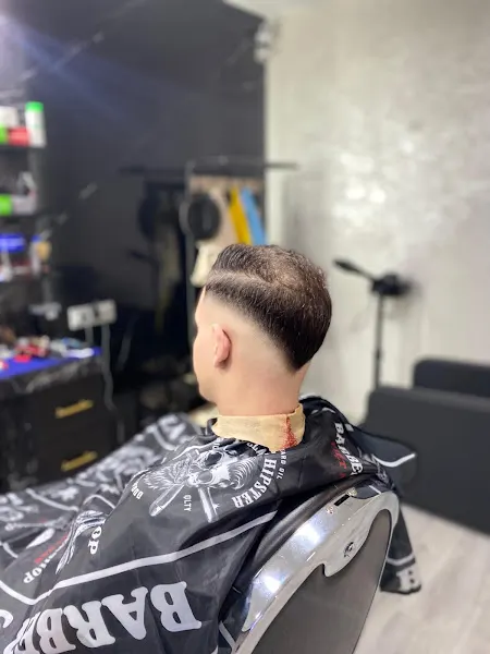Barbería dos germans - Peluquería en Vic - foto 2