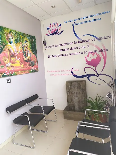 Gopis Estilistas - Peluquería - Peluquería en Elda - foto 3