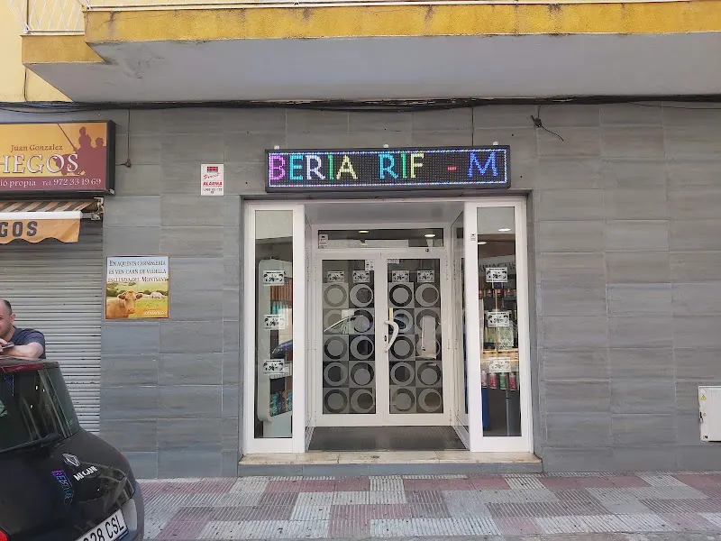 Peluquería Barbería M&H
