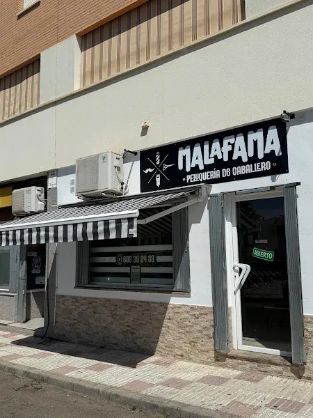 Barbería Malafama - Peluquería en Don Benito - foto 2