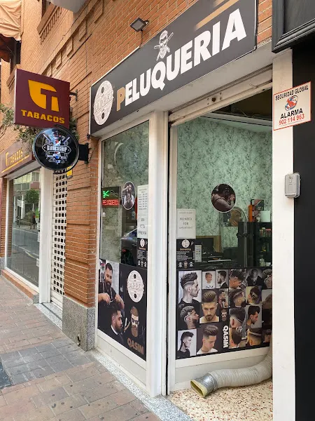 QASIM PELUQUERIA - Barbería en Villajoyosa - foto 2