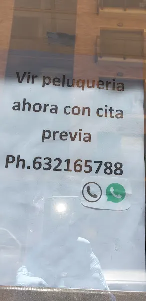 Perruqueria homes 44 - Peluquería en Olot - foto 3
