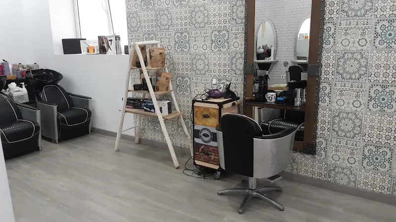 Mogue - Peluquería en Torrelavega - foto 2