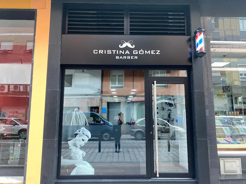 Cristina Gómez Barber - Peluquería en Torrelavega - foto 2