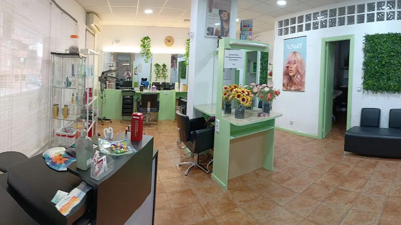 Volumen y Estilo - Peluquería en Alcobendas - foto 2