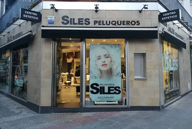 Siles Peluqueros - Peluquería en Sevilla - foto 2