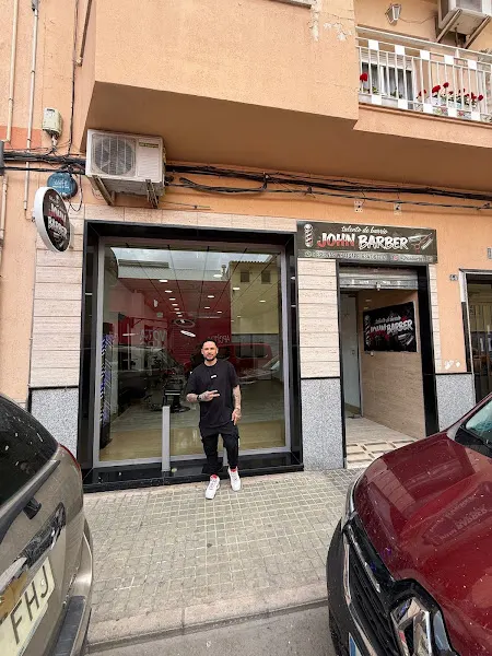 TALENTO DE BARRIO JOHN BARBER 🇨🇴🇪🇸 - Barbería en Novelda - foto 2