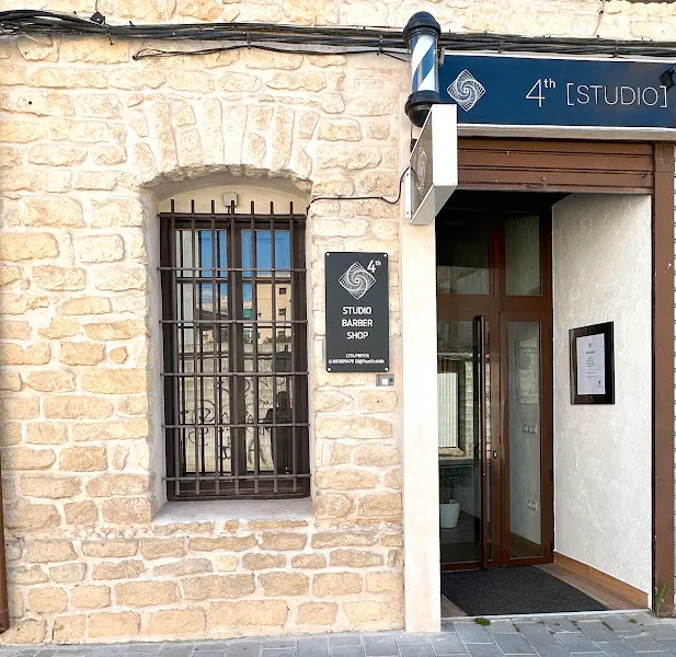 Peluquería Caballero 4th Studio Barber Shop - San Juan de Alicante