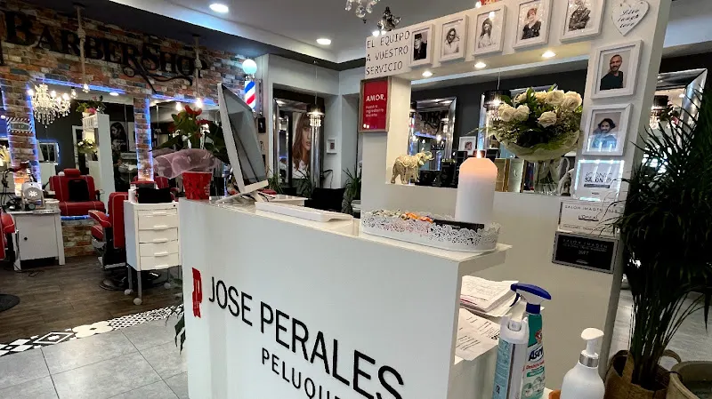 Jose Perales Peluqueros - Peluquería / Barbería en Port Saplaya (Alboraya) - Peluquería en Alboraya - foto 3