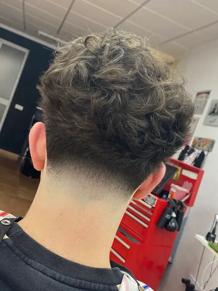 JP SALÓN DE PELUQUERÍA / BARBERÍA - Bonares