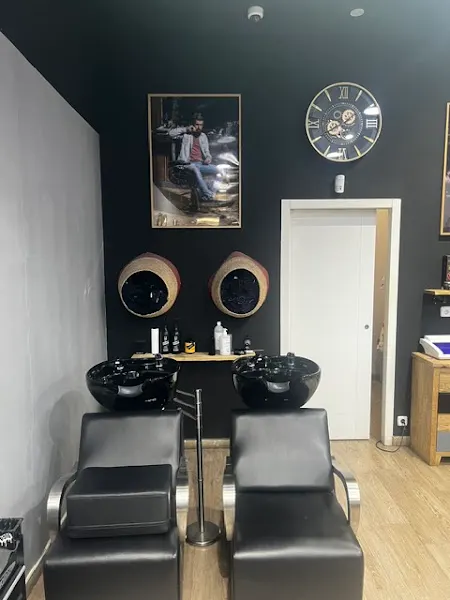 Homme peluqueria masculina y barberia - Madrid