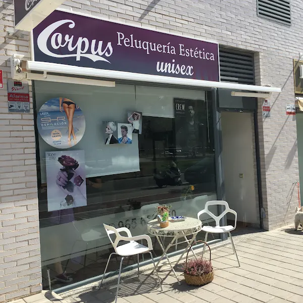 Peluqueria Estética Y Barbería Corpus - Peluquería en Alicante - foto 2