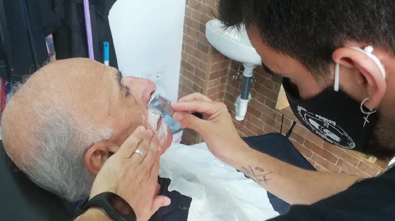 Frank barber. Barbería,Peluquería - Peluquería en Barbate - foto 4