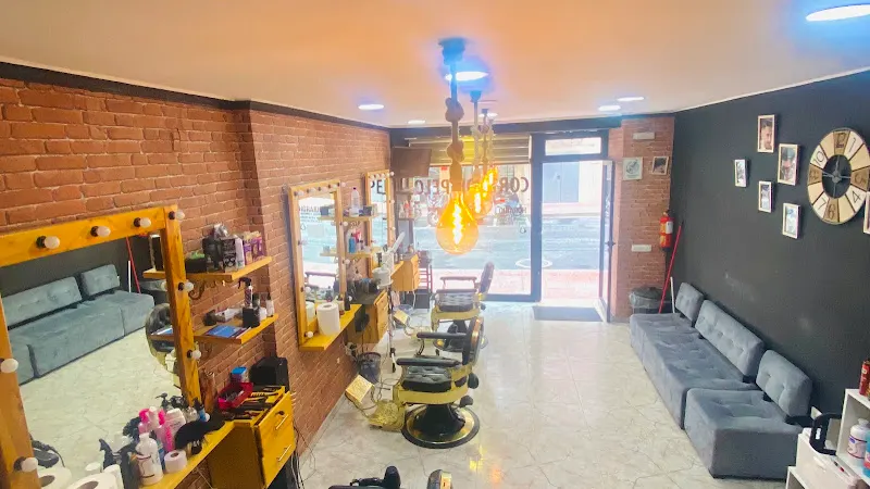 BARBERÍA ABDUL ARENAL - Peluquería en Calpe - foto 2