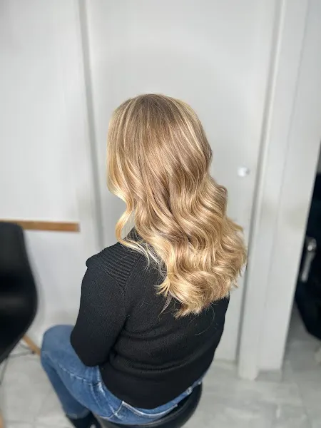 Laura Beauty Salon - Gavà