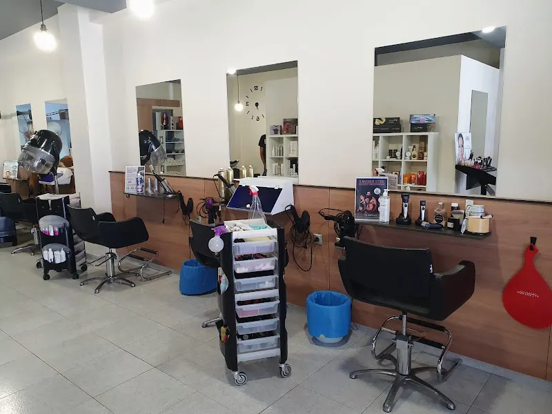 Peluquería Perfil - Boiro