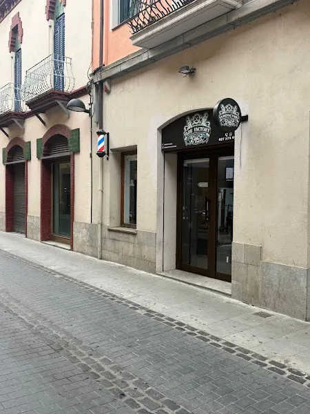 Barberia Fade Factory by Zaini - Peluquería en Figueres - foto 2